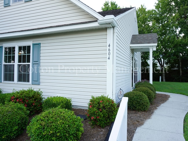 2BR/2BA- Townhome in Wilmington near Monkey Junction - $1,500/month Pet friendly*