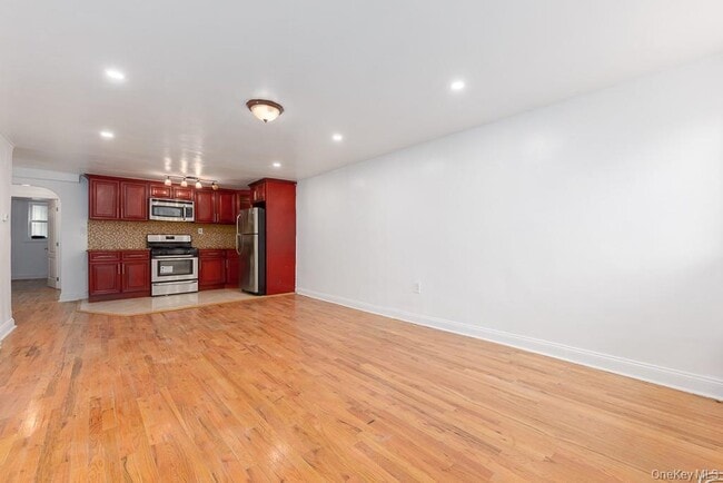 Building Photo - 657 E 96th St Unit #1