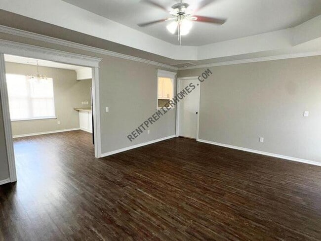 Photo - 241 W Pines Way