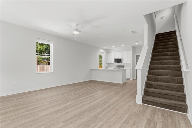 Photo - 516 SW 7th Pl
