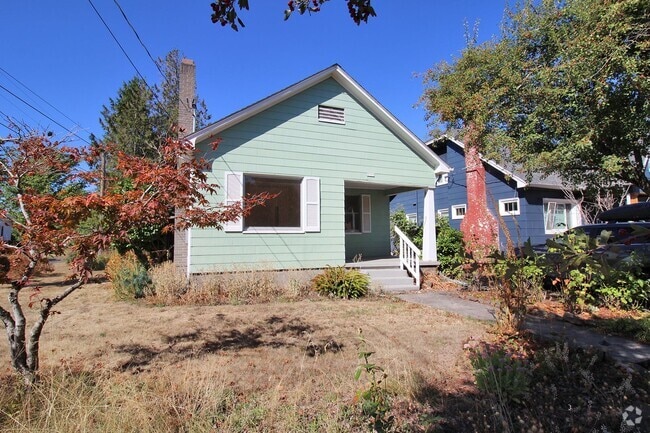 Building Photo - 3705 NE 66th Ave Rental