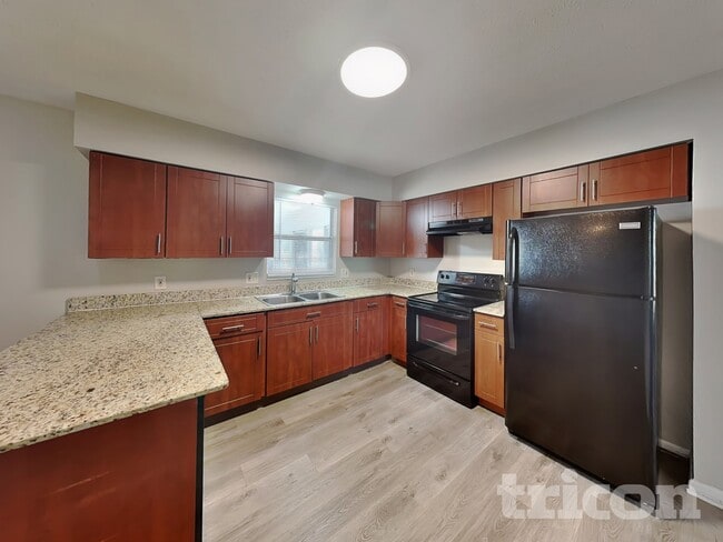 Photo - 604 Barkfield Loop