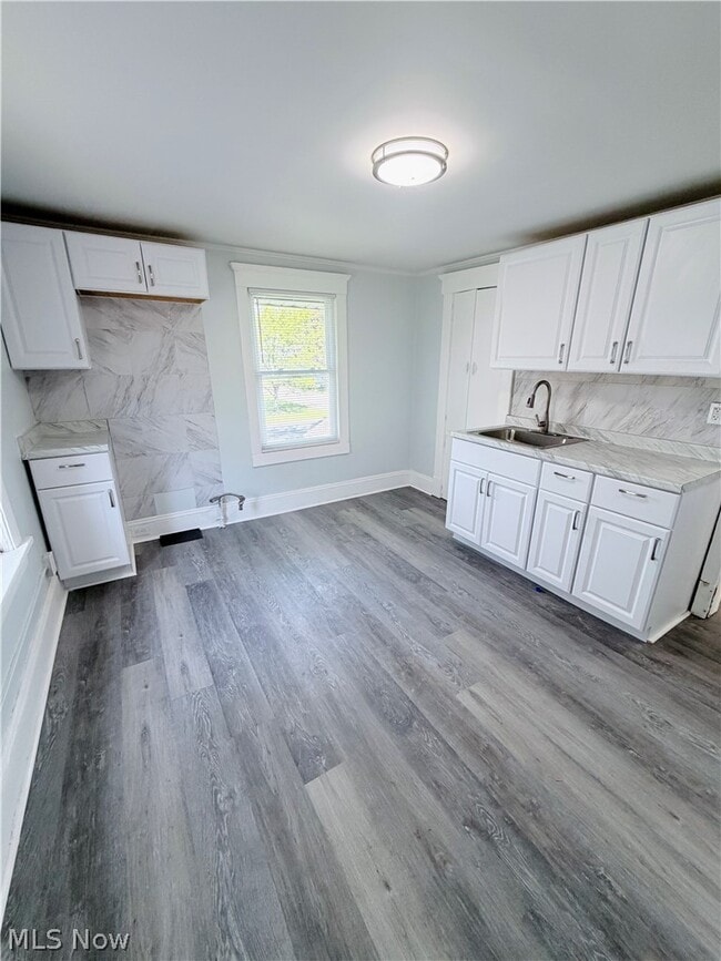 Photo - 521 Columbus Ave NW