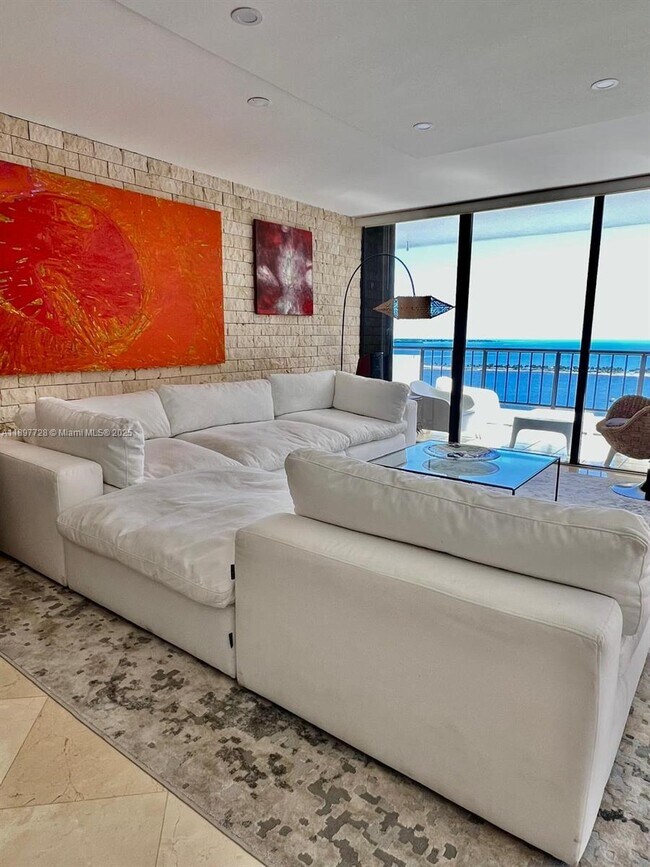 Photo - 1581 Brickell Ave Unidad 2005