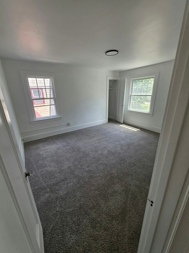 Photo - 3953 Elmwood Rd