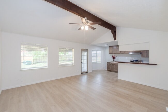 Photo - 5704 Leggett Ln