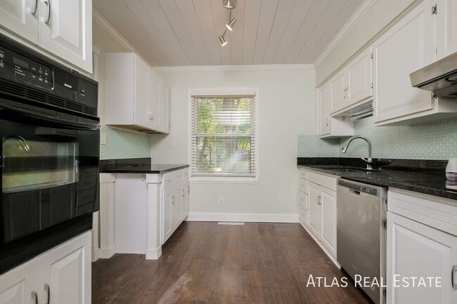 Photo - 3617 NE 47th St