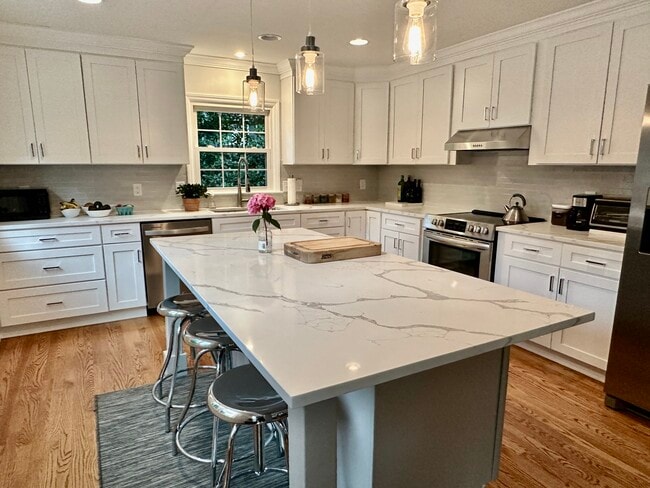 Photo - 1835 Manor Mill Rd