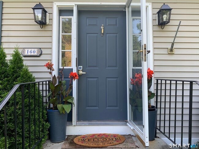 Photo - 160 Russell St