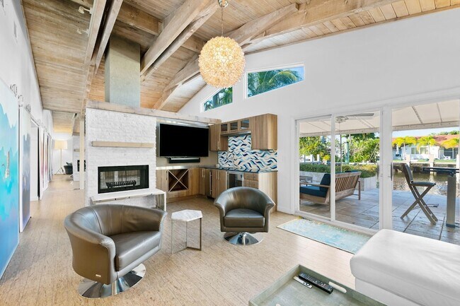 Photo - 2809 NE 25th St