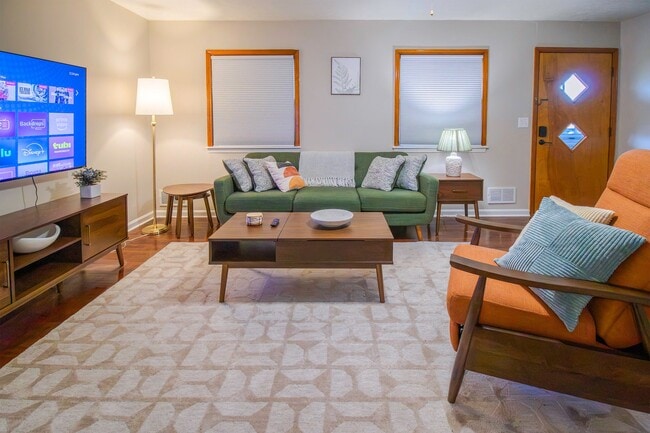 Building Photo - 9495 Hwy 44 E