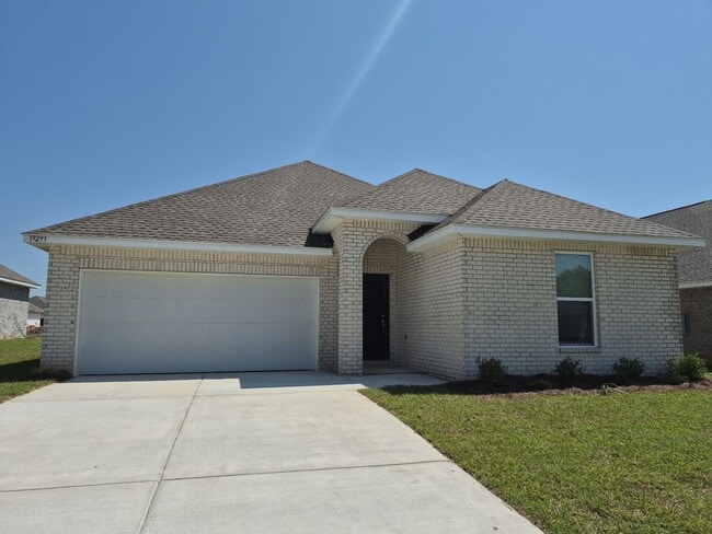 Building Photo - Free Wi-Fi for the first year! 4 Bed/2 Bat... Rental