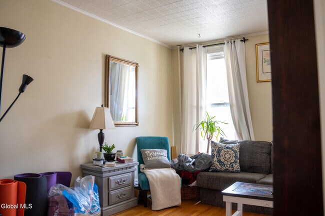 Photo - 908 3rd Ave