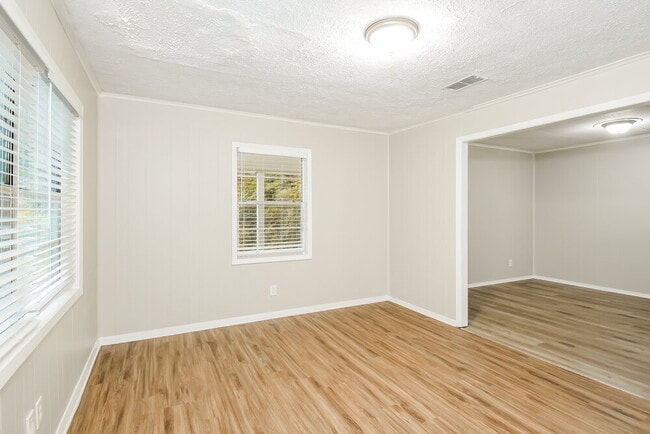 Photo - 580 Ayres Rd