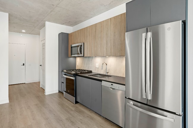 Photo - 245 W Polk St