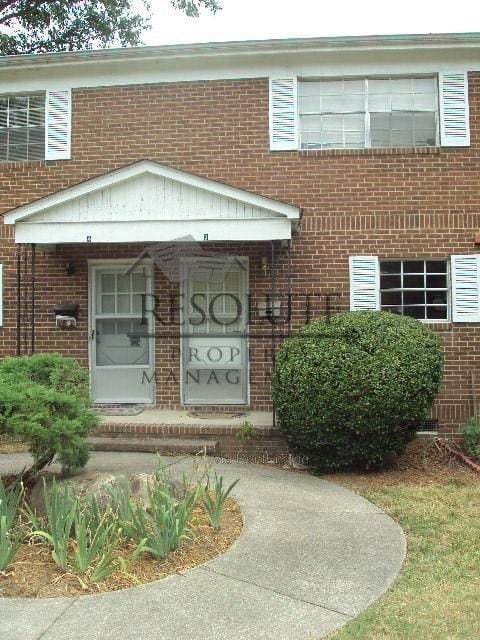 Building Photo - 400 Davie Rd