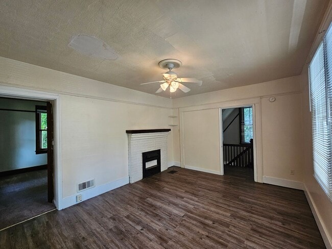 Photo - 397 Gilmore St Unit 397