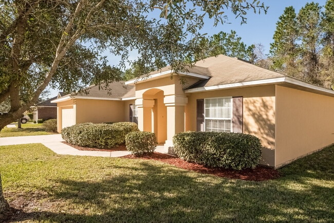 Photo - 11040 Apple Blossom Trail W