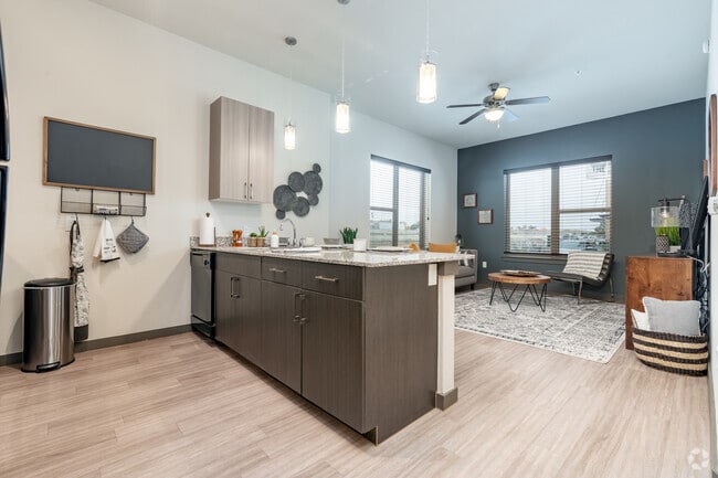 1HAB, 1BA - 641ft²