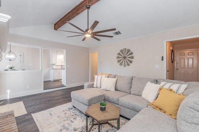 Building Photo - Fully Furnished 3Bed/2Bath Ranch Home in Keller