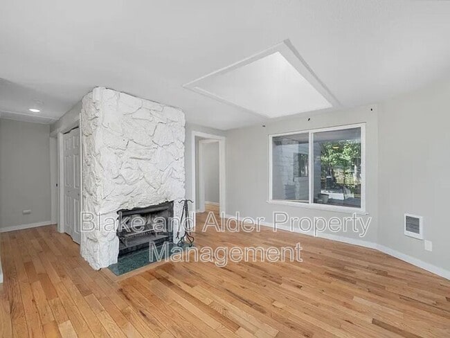 Photo - 2402 SE 9th Ct