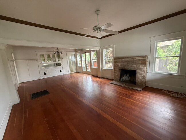 Photo - 1364 N Wilson Ave