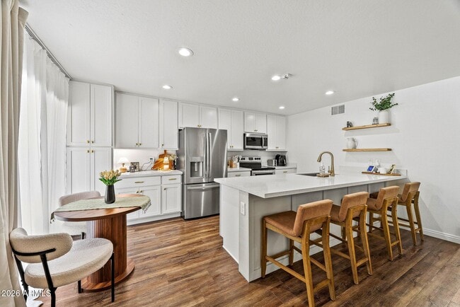 Photo - 1024 N 85th Pl