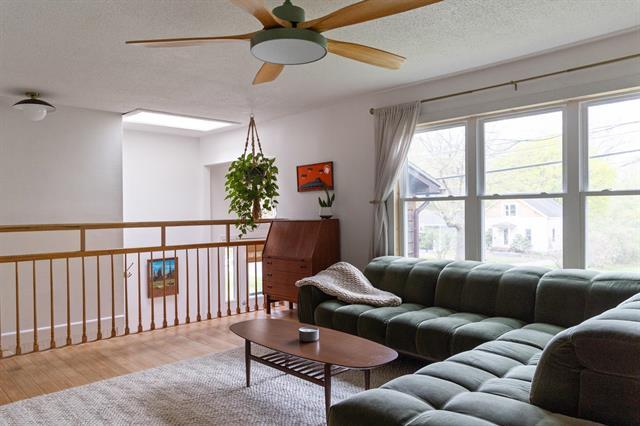 2537 Malletts Bay Ave Unit A