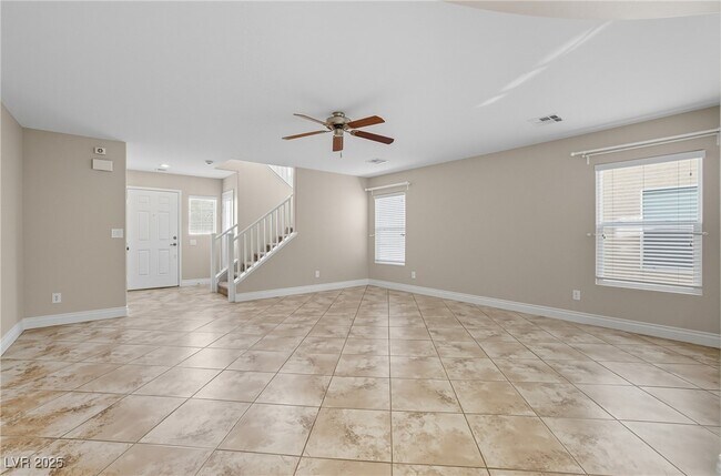 Photo - 749 Jewel Tower St