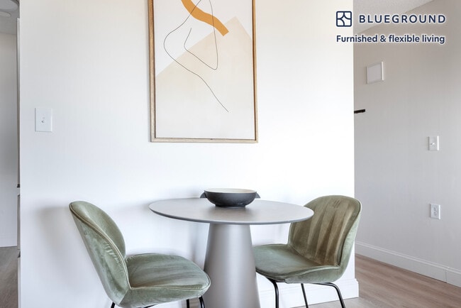 Photo - 270 Babcock St Unidad FL20-ID820