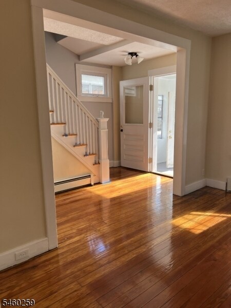 Photo - 947 Grove St