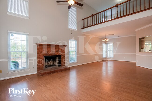 4228 Collingham Dr