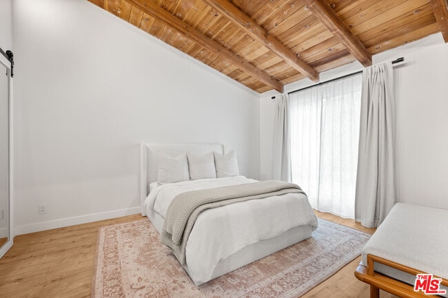 Building Photo - 621 California Ave