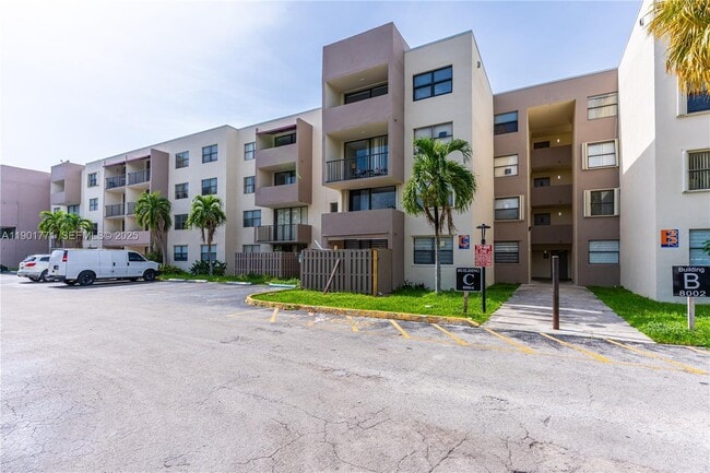 Building Photo - 8004 SW 149th Ave Unit C216