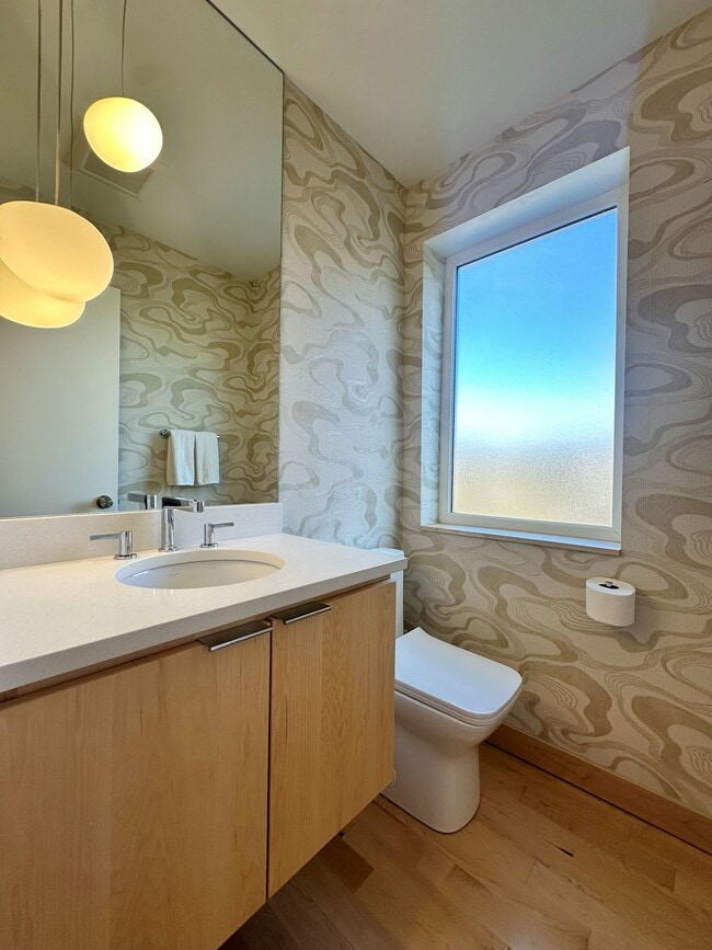 Photo - 105 S 26th St