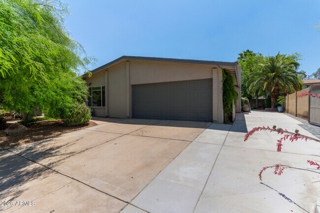 Photo - 1347 W Lobo Ave