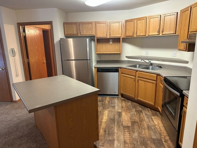 Photo - Door Creek Apartments