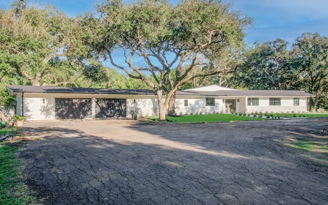 Photo - 116 Laughlin Rd