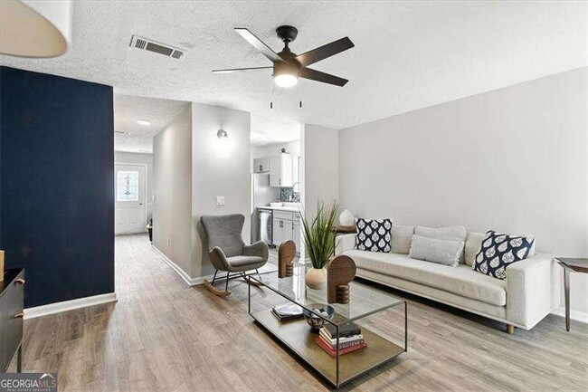 Photo - 1524 Springleaf Cir SE