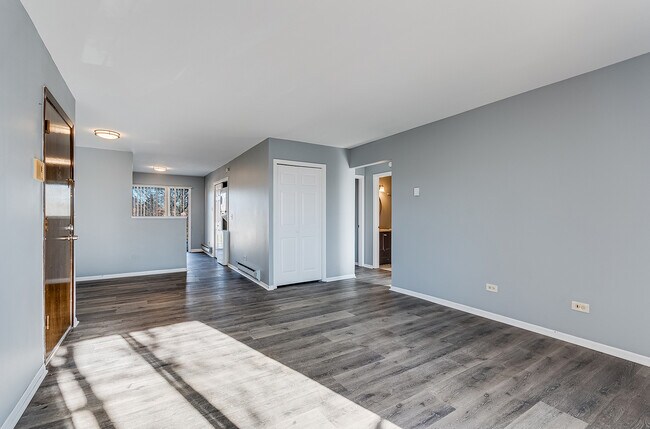 Photo - 190 S Waters Edge Dr