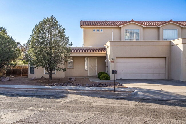 Photo - 2353 Saturn Cir