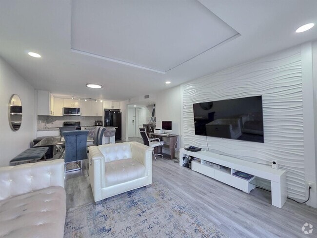 Building Photo - 4121 NW 88th Ave Unit 106 Rental