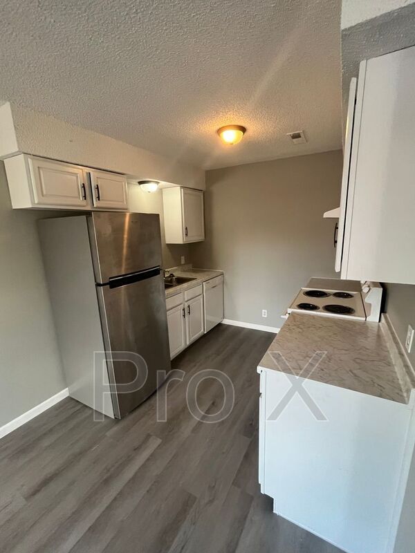 Photo - 1015 S St Louis Ave