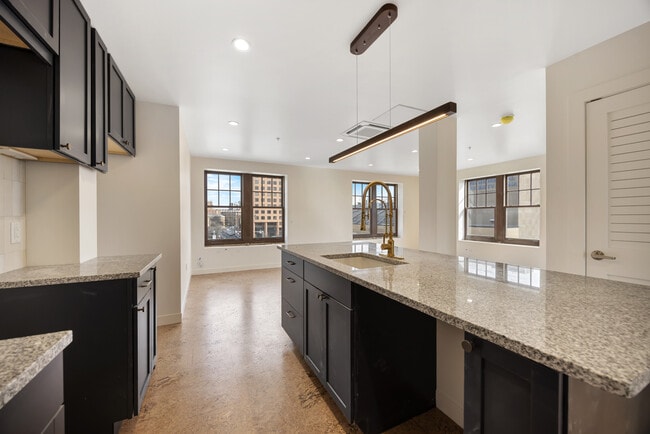 Kitchen - 250 Harrison St