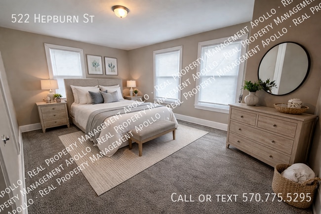 Photo - 522 Hepburn St