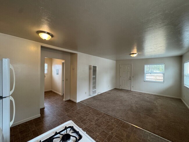 Photo - 4753 Herron Rd Unit # 4