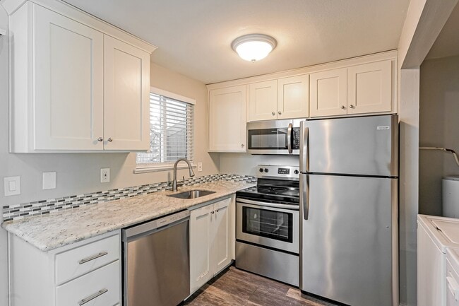Photo - 5011 SW Beaverton Hillsdale Hwy Unidad A