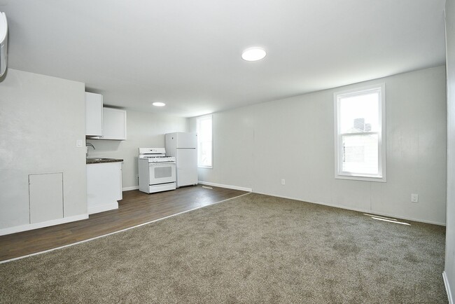 Building Photo - 1103 Crosby St Unit 2