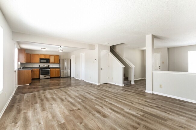 Photo - 864 Olmsted Dr
