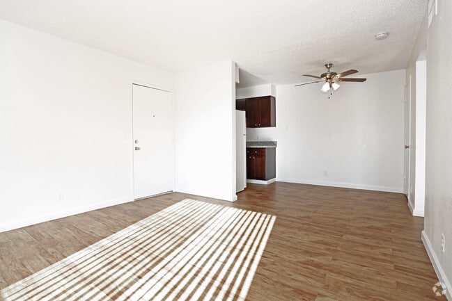2BR,1BA-824SQ - Stonegate Apartments